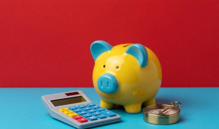Roth IRA vs Traditional IRA comparison chart for 2026 tax planning