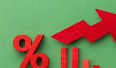 A graph showing the impact of a 1% prime rate increase on variable-rate loan payments in Florida
