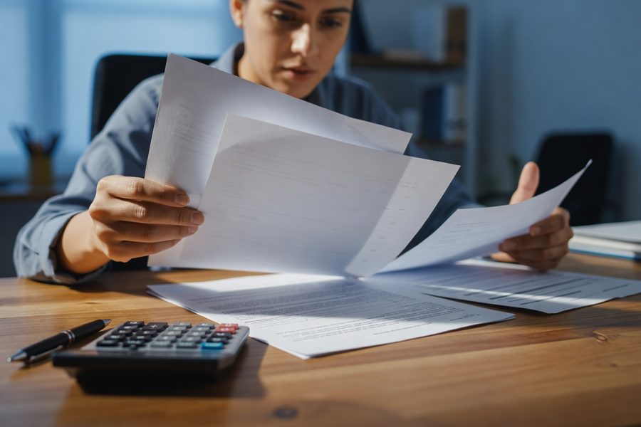 Variable-rate loan statement with highlighted minimum payment and rate index